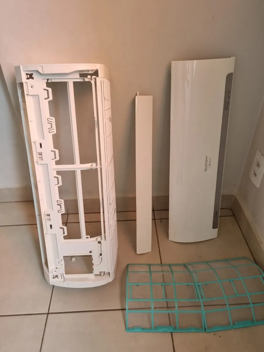 Desmontagem ar condicionado higienização split - limpeza ar condicionado Goiânia